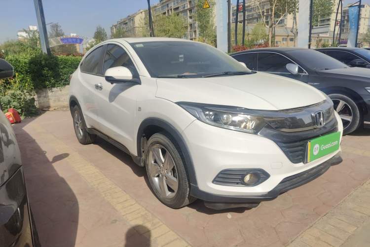 Used Honda Vezel 2020 1.5L CVT Elite Edition Front Right 45 Deg