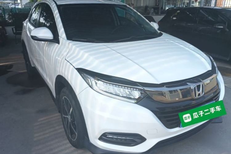 Used Honda Vezel 2020 220 TURBO CVT Luxury Edition Front Right 45 Deg