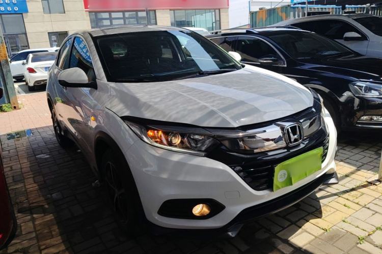 Used Honda Vezel 2020 1.5L CVT Pioneer Edition Front Right 45 Deg