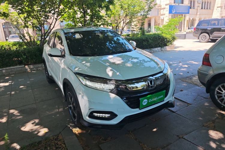 Used Honda Vezel 2020 1.5L CVT Luxury Edition Front Right 45 Deg
