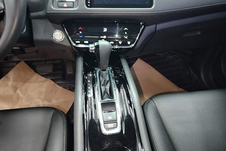 Used Honda Vezel 2020 220 TURBO CVT Elite Edition Gear Lever