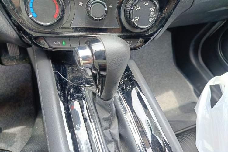 Used Honda Vezel 2020 1.5L CVT Pioneer Edition Gear Lever