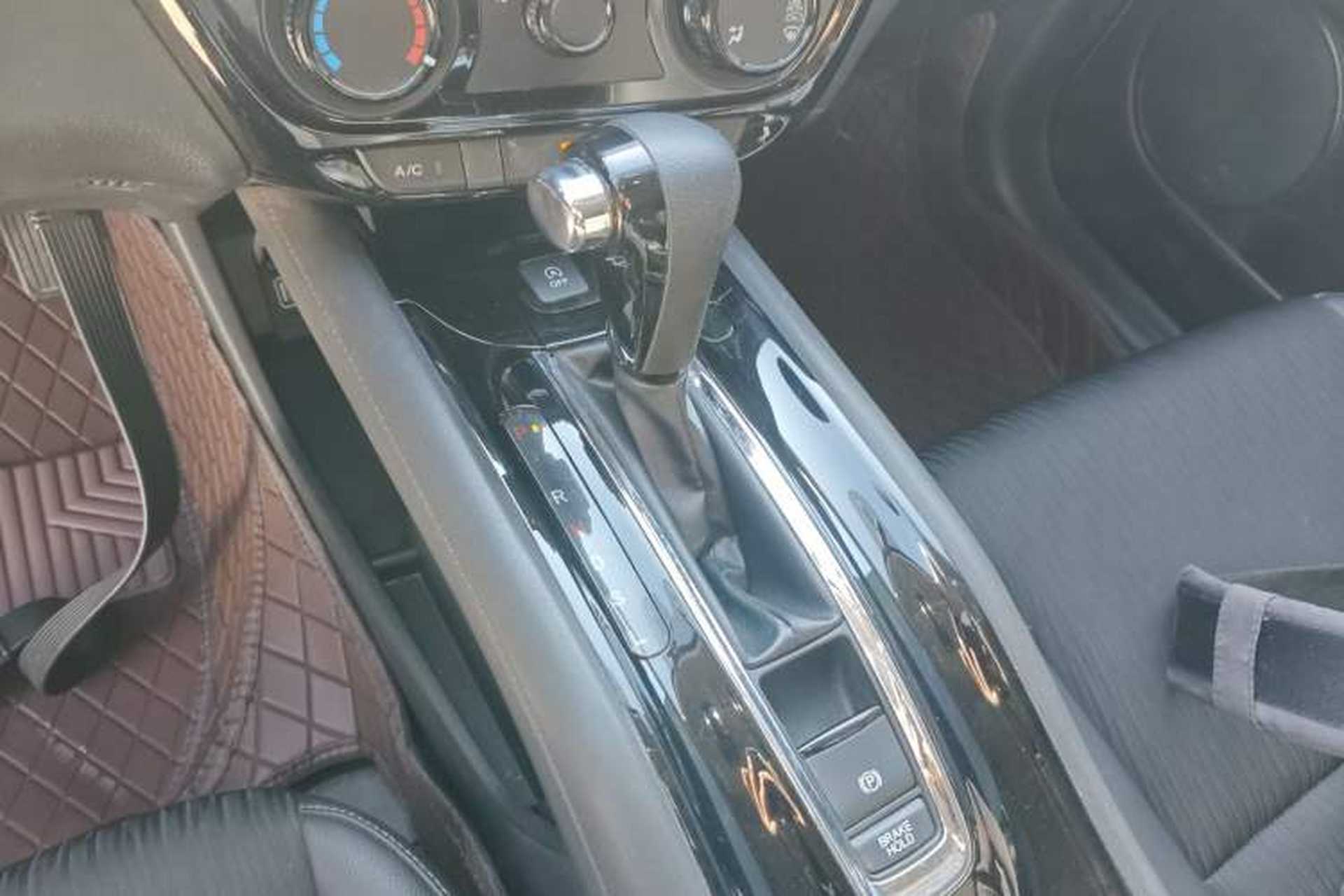 Used Honda Vezel 2020 1.5L CVT Pioneer Edition Gear Lever