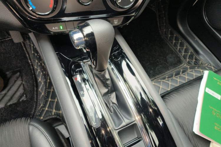 Used Honda Vezel 2020 1.5L CVT Pioneer Edition Gear Lever