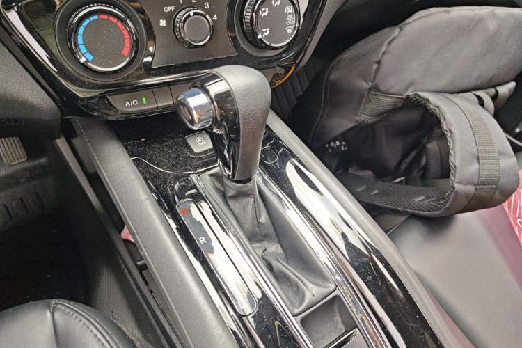 Used Honda Vezel 2020 1.5L CVT Elite Edition Gear Lever