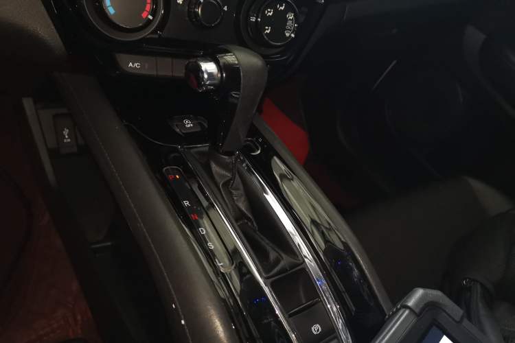 Used Honda Vezel 2020 1.5L CVT Pioneer Edition Gear Lever