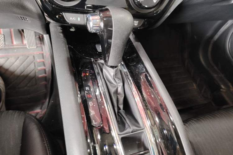 Used Honda Vezel 2020 1.5L CVT Pioneer Edition Gear Lever