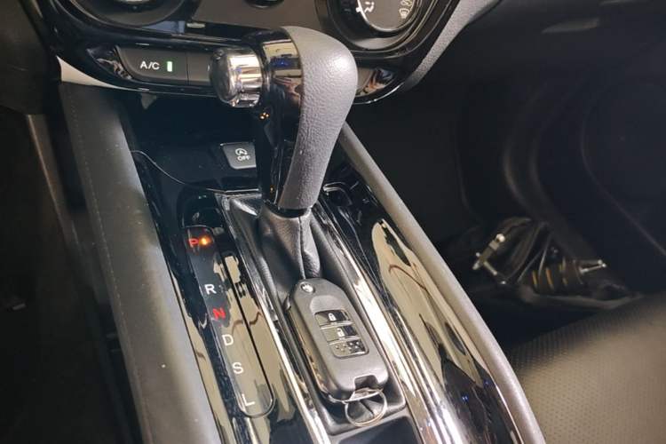 Used Honda Vezel 2020 1.5L CVT Elite Edition Gear Lever
