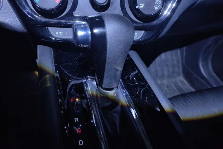 Used Honda Vezel 2020 1.5L CVT Luxury Edition Gear Lever