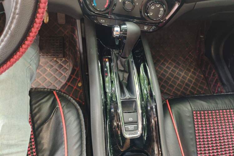 Used Honda Vezel 2020 1.5L CVT Elite Edition Gear Lever