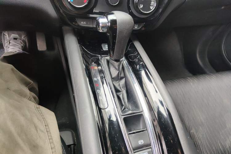 Used Honda Vezel 2020 1.5L CVT Pioneer Edition Gear Lever