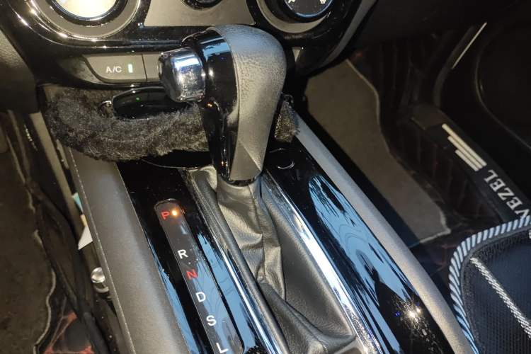Used Honda Vezel 2020 1.5L CVT Elite Edition Gear Lever