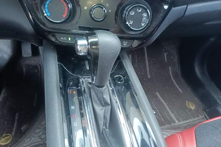 Used Honda Vezel 2020 1.5L CVT Elite Edition Gear Lever