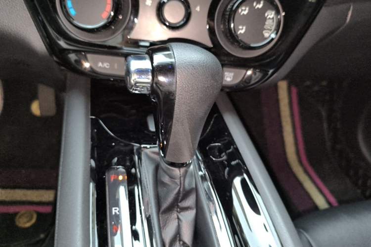Used Honda Vezel 2020 1.5L CVT Pioneer Edition Gear Lever