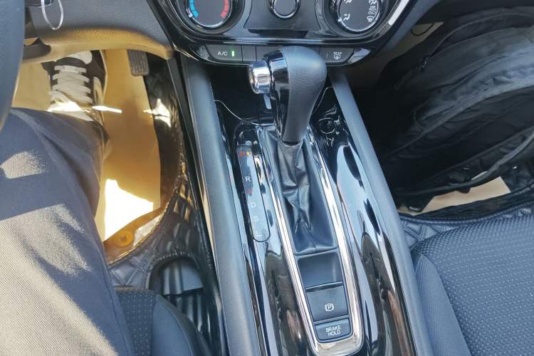 Used Honda Vezel 2020 1.5L CVT Elite Edition Gear Lever