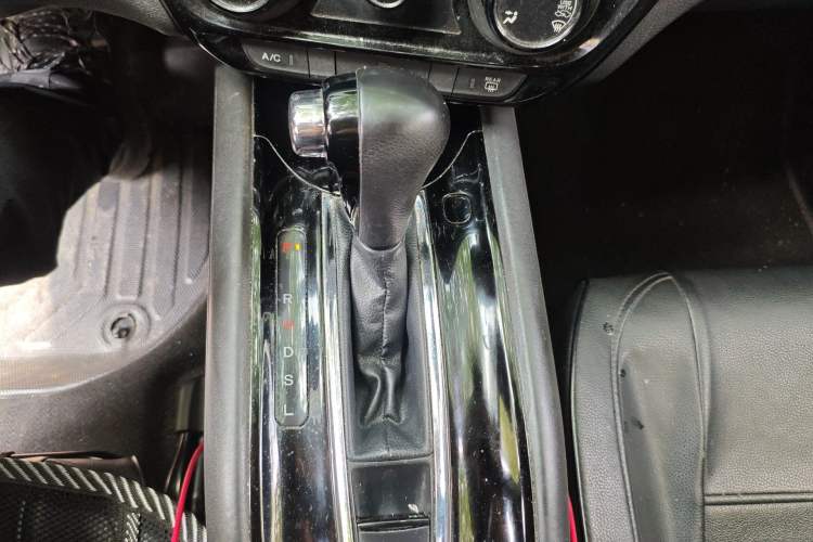Used Honda Vezel 2020 1.5L CVT Elite Edition Gear Lever