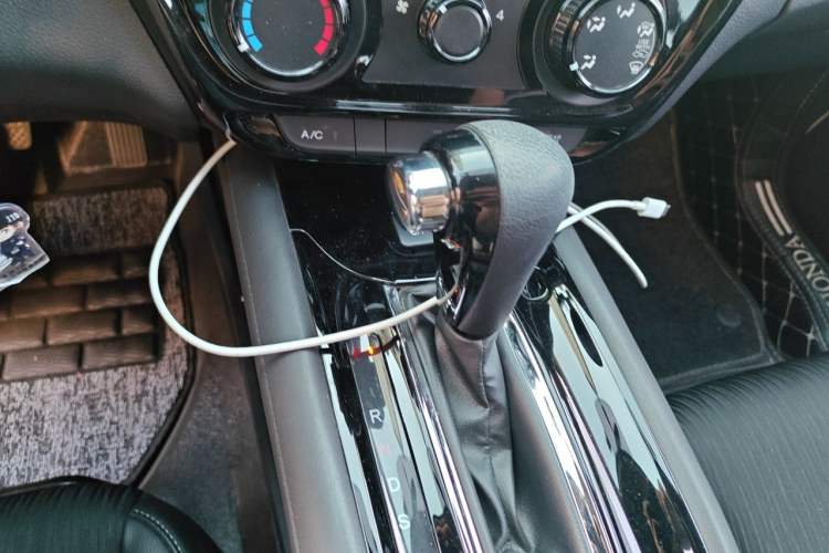 Used Honda Vezel 2020 1.5L CVT Pioneer Edition Gear Lever