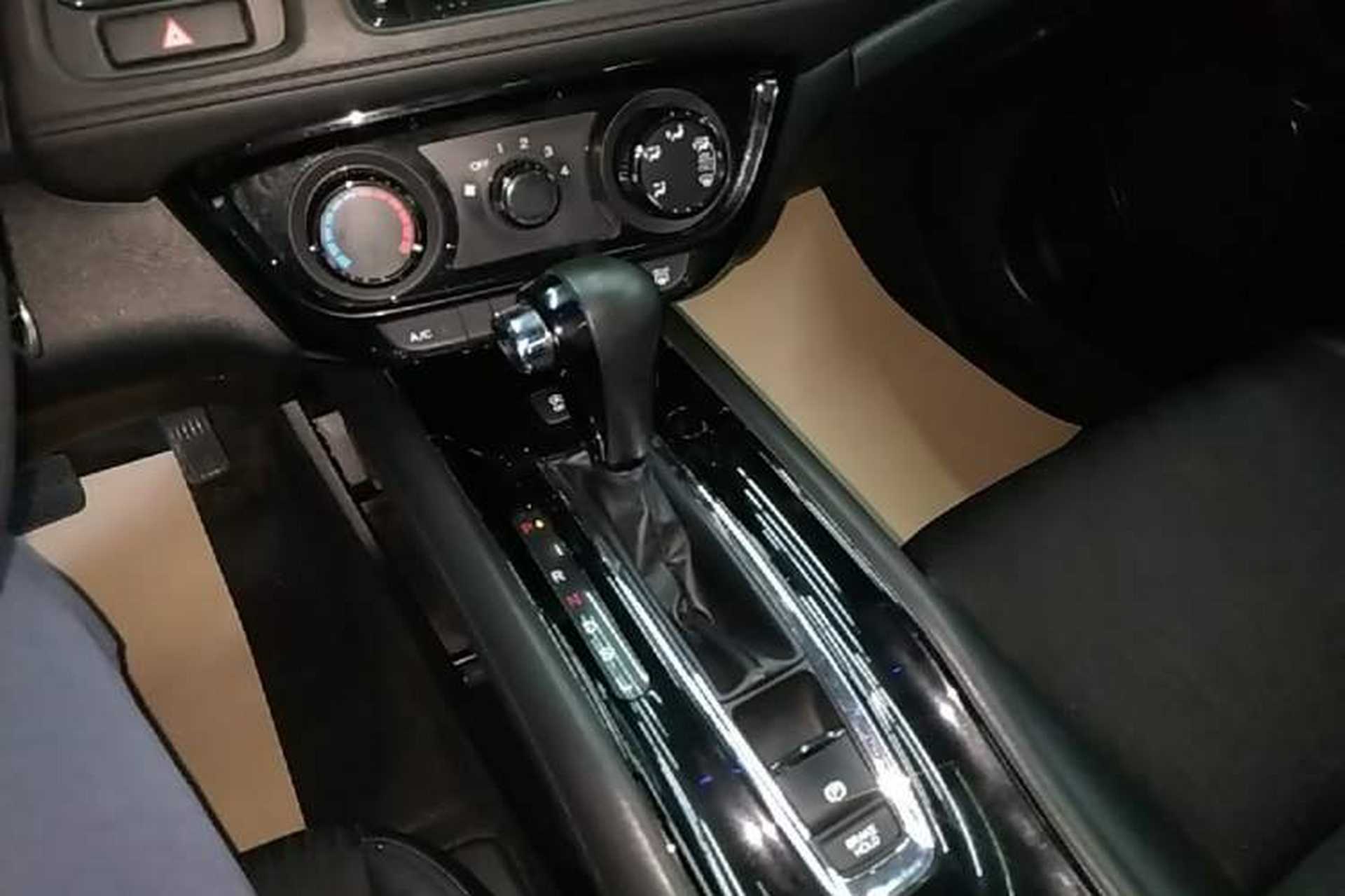 Used Honda Vezel 2020 1.5L CVT Pioneer Edition Gear Lever