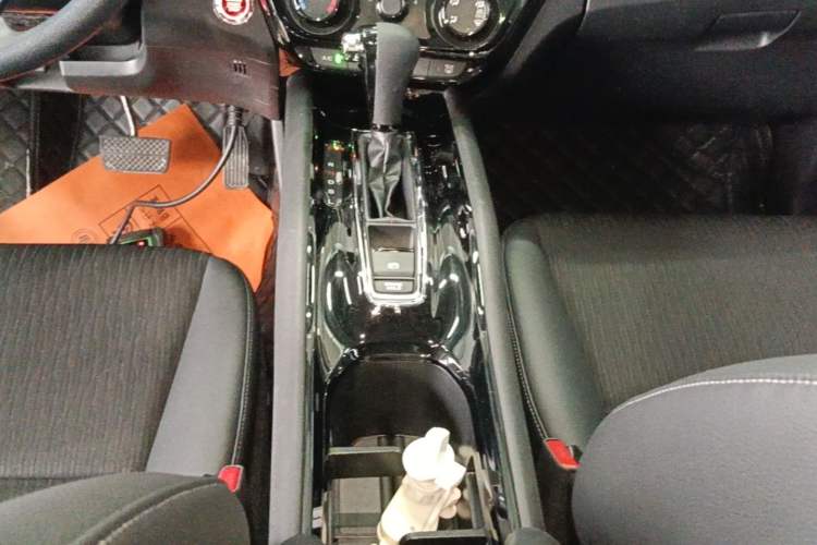 Used Honda Vezel 2020 1.5L CVT Luxury Edition Gear Lever