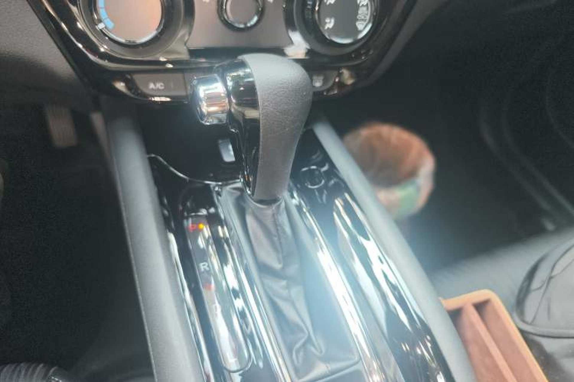 Used Honda Vezel 2020 1.5L CVT Pioneer Edition Gear Lever