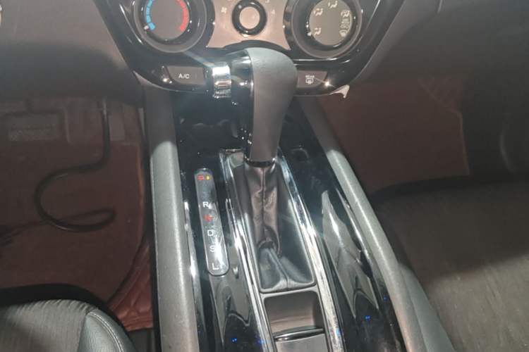 Used Honda Vezel 2020 1.5L CVT Pioneer Edition Gear Lever