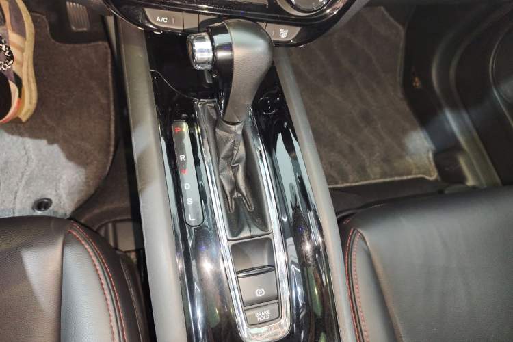 Used Honda Vezel 2020 1.5L CVT Elite Edition Gear Lever