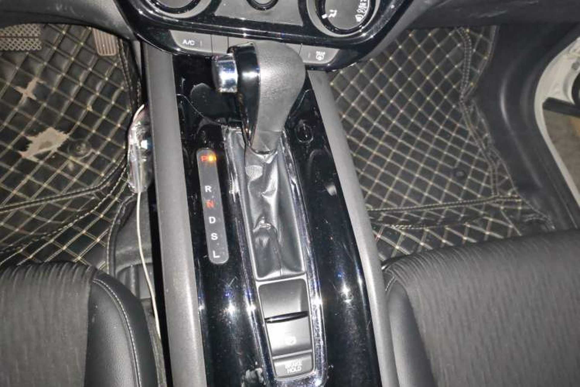 Used Honda Vezel 2020 1.5L CVT Pioneer Edition Gear Lever