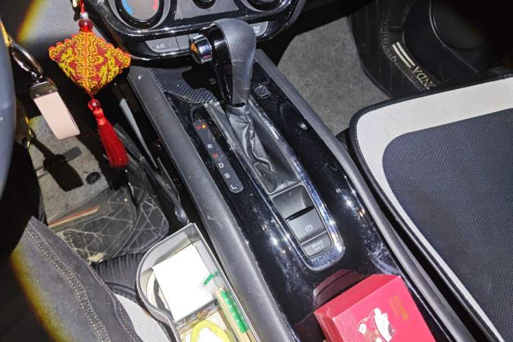 Used Honda Vezel 2020 1.5L CVT Pioneer Edition Gear Lever