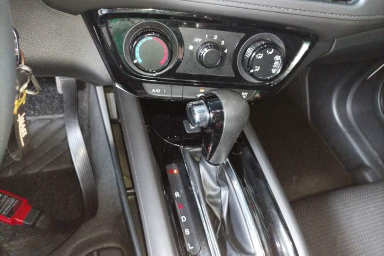 Used Honda Vezel 2020 1.5L CVT Elite Edition Gear Lever