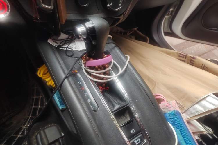Used Honda Vezel 2020 1.5L CVT Luxury Edition Gear Lever