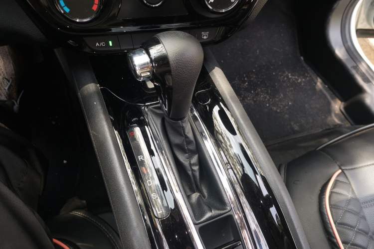 Used Honda Vezel 2020 1.5L CVT Pioneer Edition Gear Lever