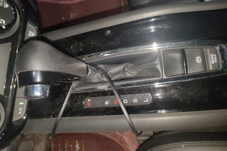 Used Honda Vezel 2020 1.5L CVT Pioneer Edition Gear Lever