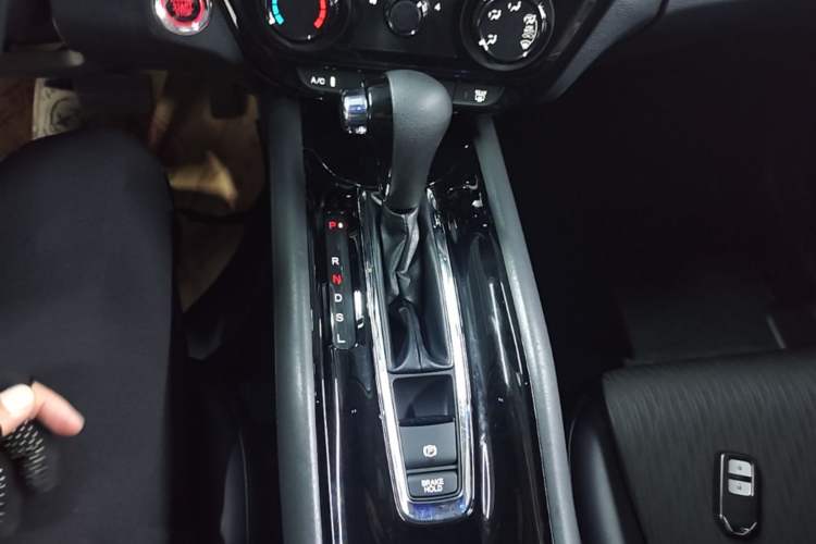 Used Honda Vezel 2020 1.5L CVT Luxury Edition Gear Lever