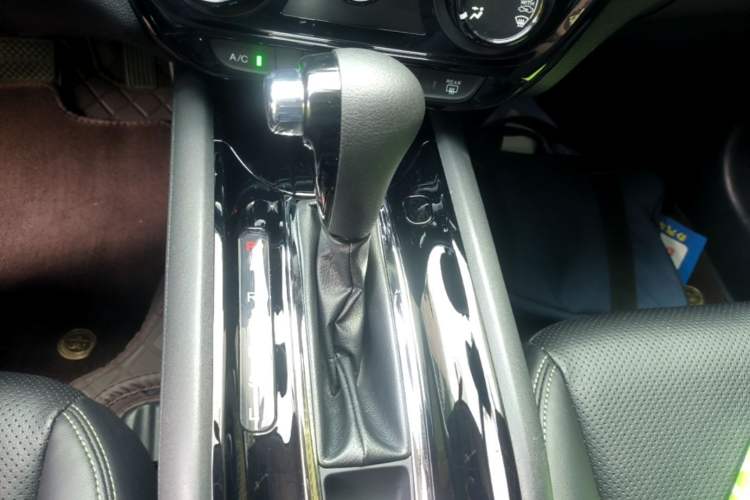 Used Honda Vezel 2020 1.5L CVT Elite Edition Gear Lever