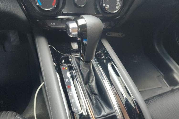 Used Honda Vezel 2020 1.5L CVT Pioneer Edition Gear Lever