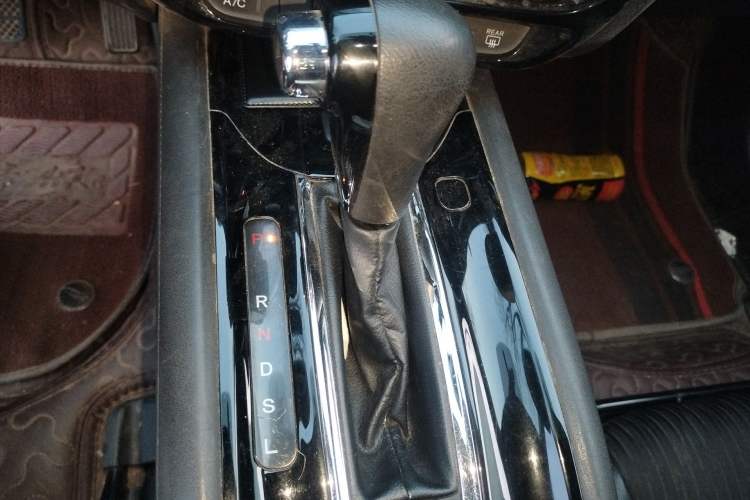 Used Honda Vezel 2020 1.5L CVT Pioneer Edition Gear Lever