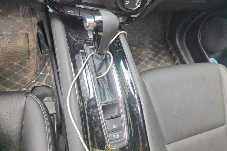 Used Honda Vezel 2020 1.5L CVT Elite Edition Gear Lever