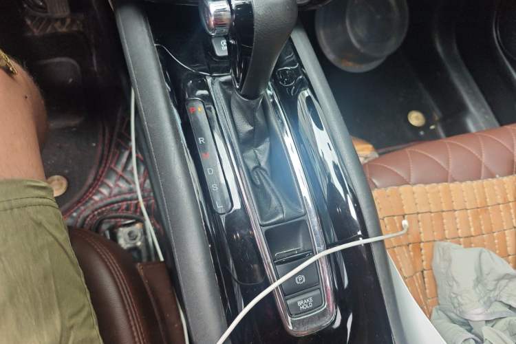 Used Honda Vezel 2020 1.5L CVT Pioneer Edition Gear Lever