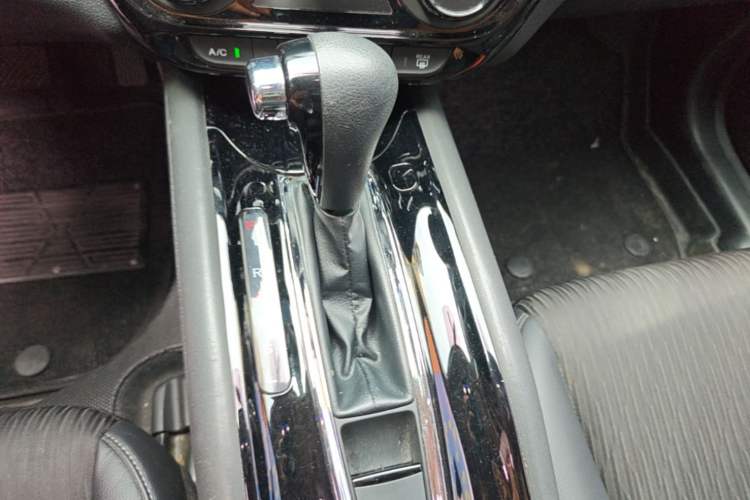 Used Honda Vezel 2020 1.5L CVT Pioneer Edition Gear Lever