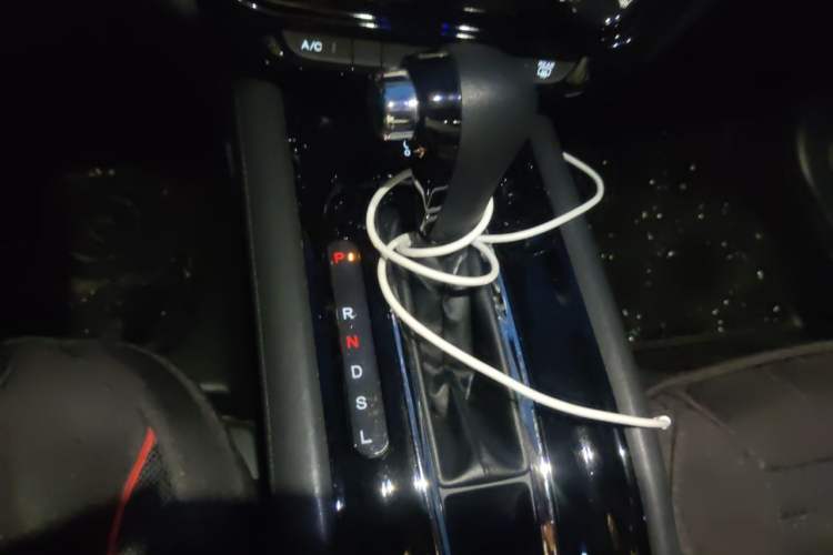 Used Honda Vezel 2020 1.5L CVT Pioneer Edition Gear Lever