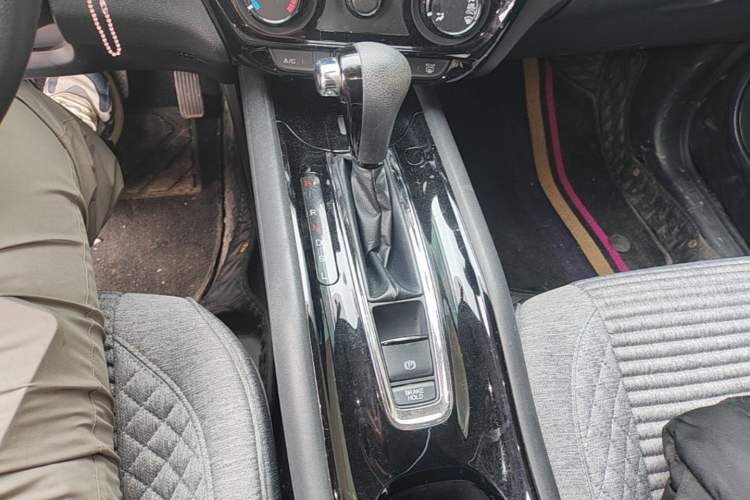 Used Honda Vezel 2020 1.5L CVT Pioneer Edition Gear Lever