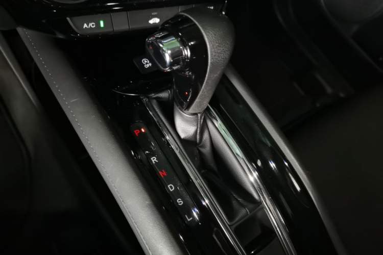 Used Honda Vezel 2020 1.5L CVT Elite Edition Gear Lever
