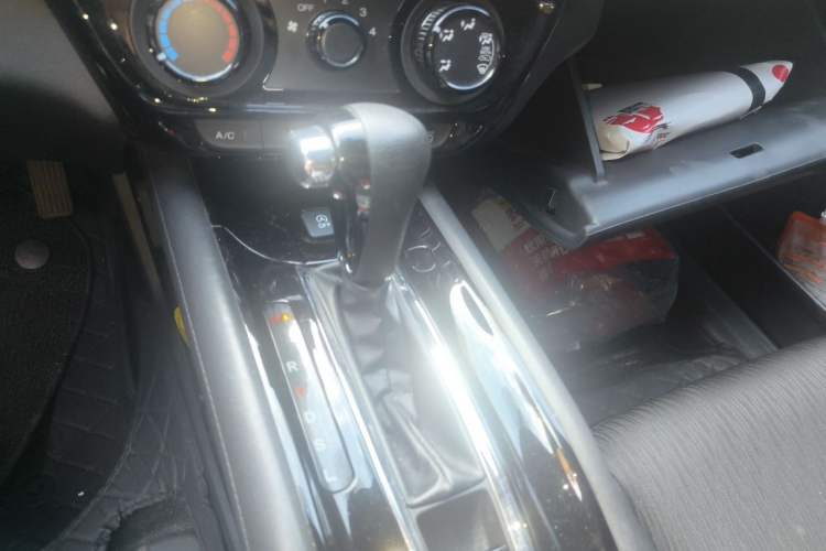 Used Honda Vezel 2020 1.5L CVT Pioneer Edition Gear Lever