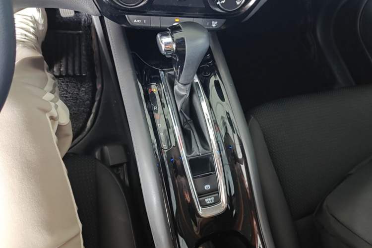 Used Honda Vezel 2020 1.5L CVT Elite Edition Gear Lever