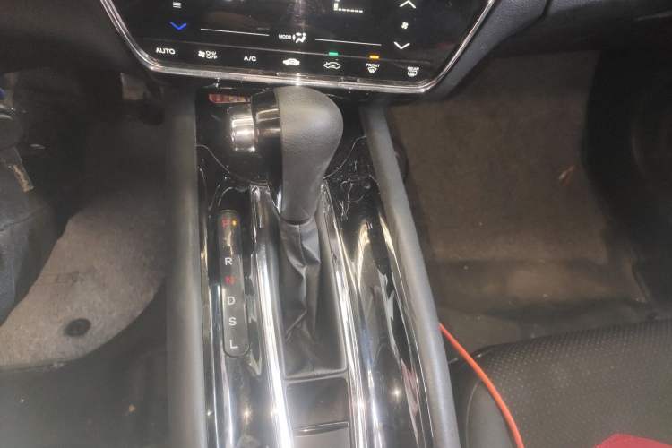 Used Honda Vezel 2020 220 TURBO CVT Elite Edition Gear Lever
