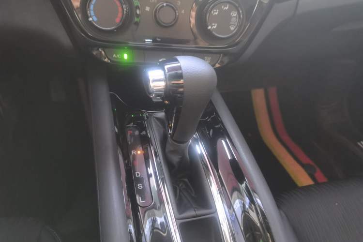 Used Honda Vezel 2020 1.5L CVT Pioneer Edition Gear Lever