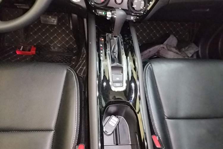 Used Honda Vezel 2020 1.5L CVT Elite Edition Gear Lever