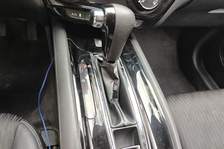 Used Honda Vezel 2020 1.5L CVT Pioneer Edition Gear Lever