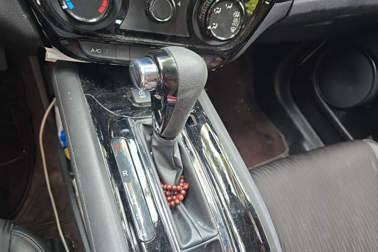 Used Honda Vezel 2020 1.5L CVT Pioneer Edition Gear Lever