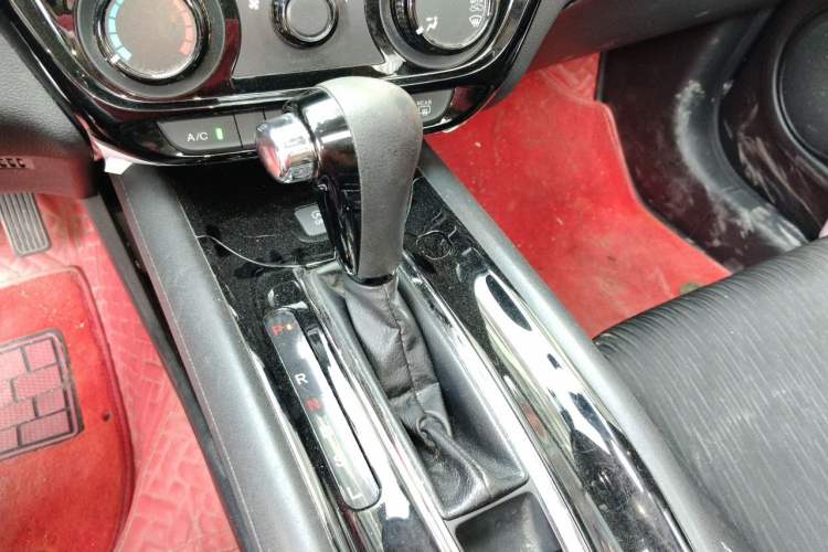 Used Honda Vezel 2020 1.5L CVT Pioneer Edition Gear Lever